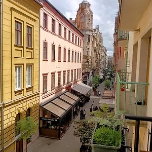 Opera Apartment